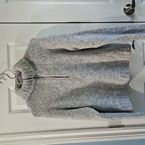 Defrost knit top 1/3 zipper color light gray size large